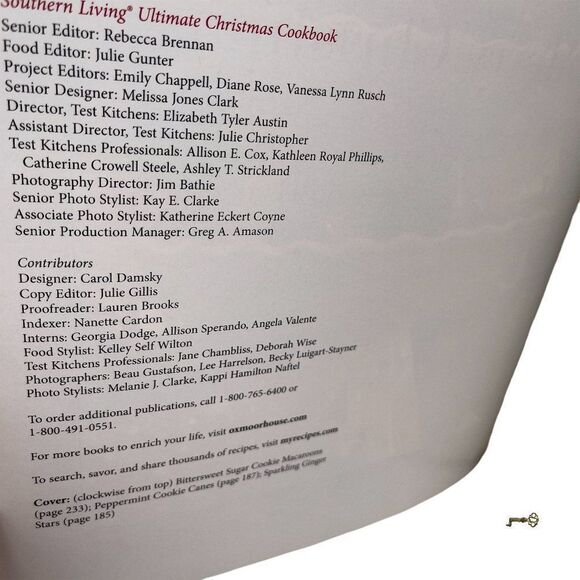 2010 Southern Living Ultimate Christmas Cookbook in Hardback Mint Condition - Picture 6 of 8